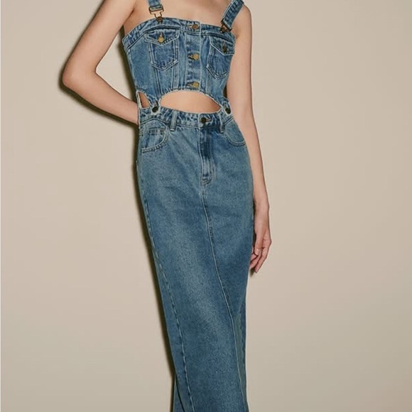 URBAN REVIVO Women's Pinafore Denim Cutout Dress size 10/XL - Picture 1 of 10